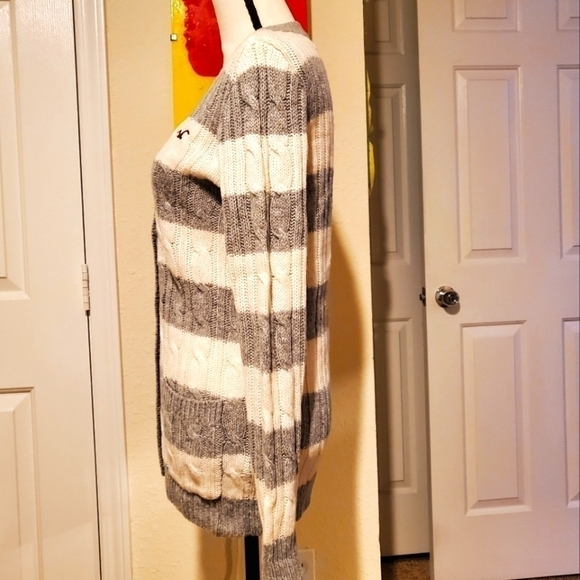 Hollister | Gray & White Striped Cardigan - Picture 3 of 5
